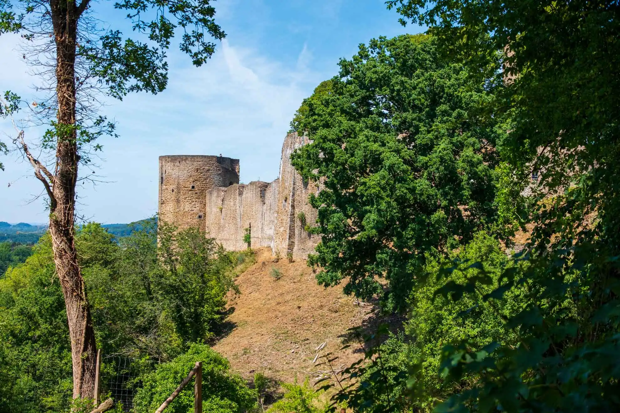 Blick auf die Burg, Teil des Wandkalenders "Blankenberg Burg und Stadt"