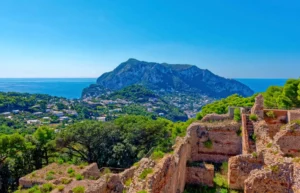 Villa Jovis mit Ausblick auf Capri, Teil des Wandkalenders "Highlights am Golf von Neapel"