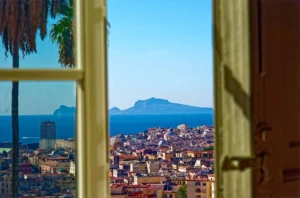 Blick auf Capri von der Nationalgalerie, Teil des Wandkalenders "Neapel - Wunderschöne Ansichten der italienischen Küstenstadt"